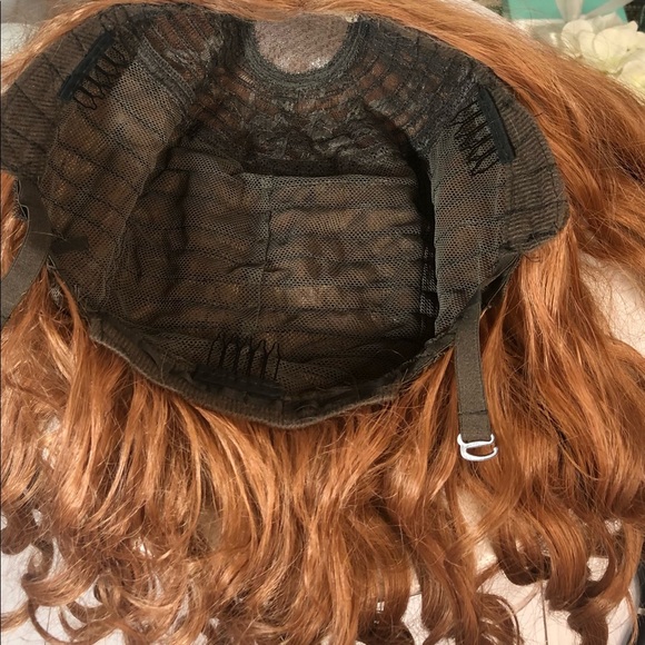 Auburn/Red Wavy Shoulder Length Wig without bangs - New, never worn - Picture 2 of 5